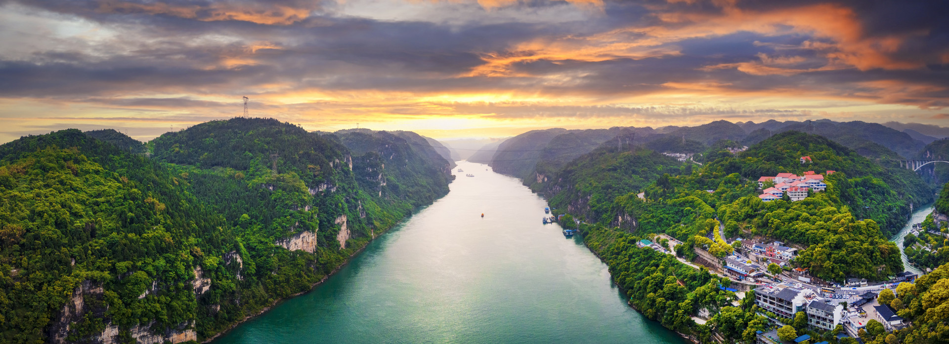 攝圖網(wǎng)_501754376_banner_湖北宜昌長江三峽西陵峽景區(qū)三游洞（企業(yè)商用）.jpg