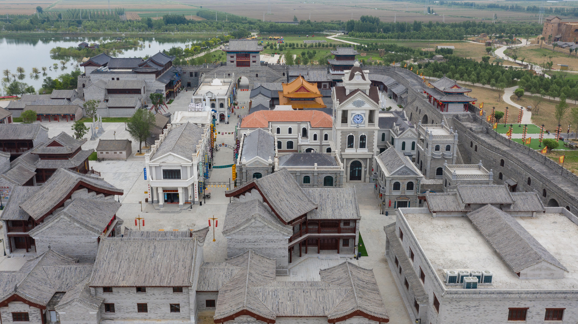 攝圖網(wǎng)_501771262_banner_山東高密紅高粱小鎮(zhèn)（企業(yè)商用）.jpg